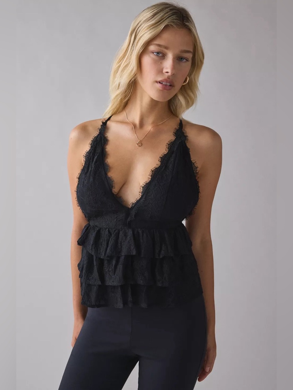 Urban Outfitters Kimchi Blue Antoinette Plunging Tiered Lace Babydoll Cami - Picture 5 of 8